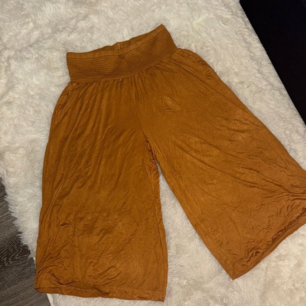 Easel Women's Brown Wide-Leg Capris